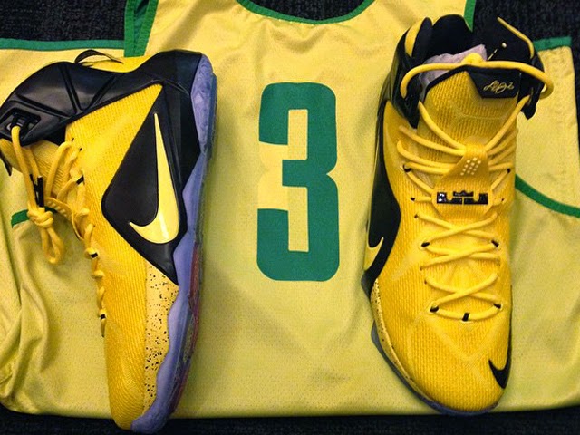 Oregon Ducks8217 LeBron 12 White Home amp Alternate Yellow PEs